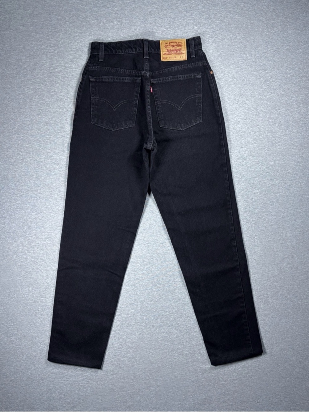 Vintage Levis 550 Jeans Women’s 8 28x30.5 Black Relaxed Fit Tapered Mom Jean 90s